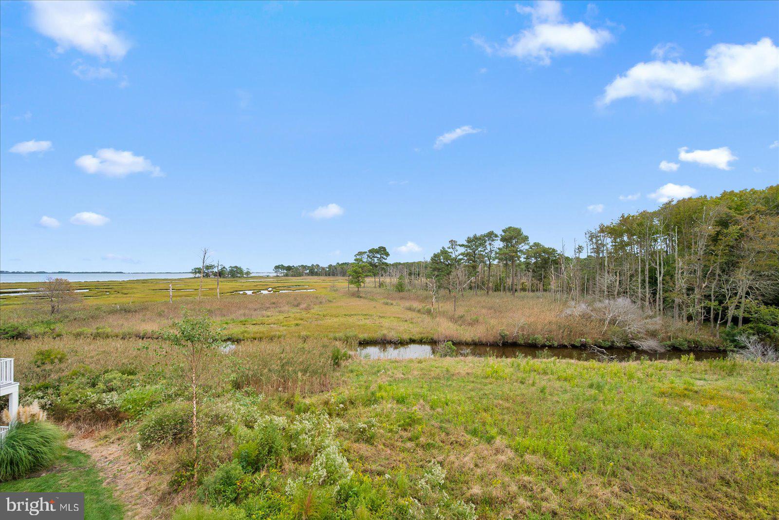 BAYVILLE SHORES - Residential