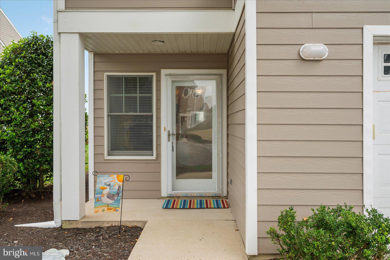 BAYVILLE SHORES - Residential