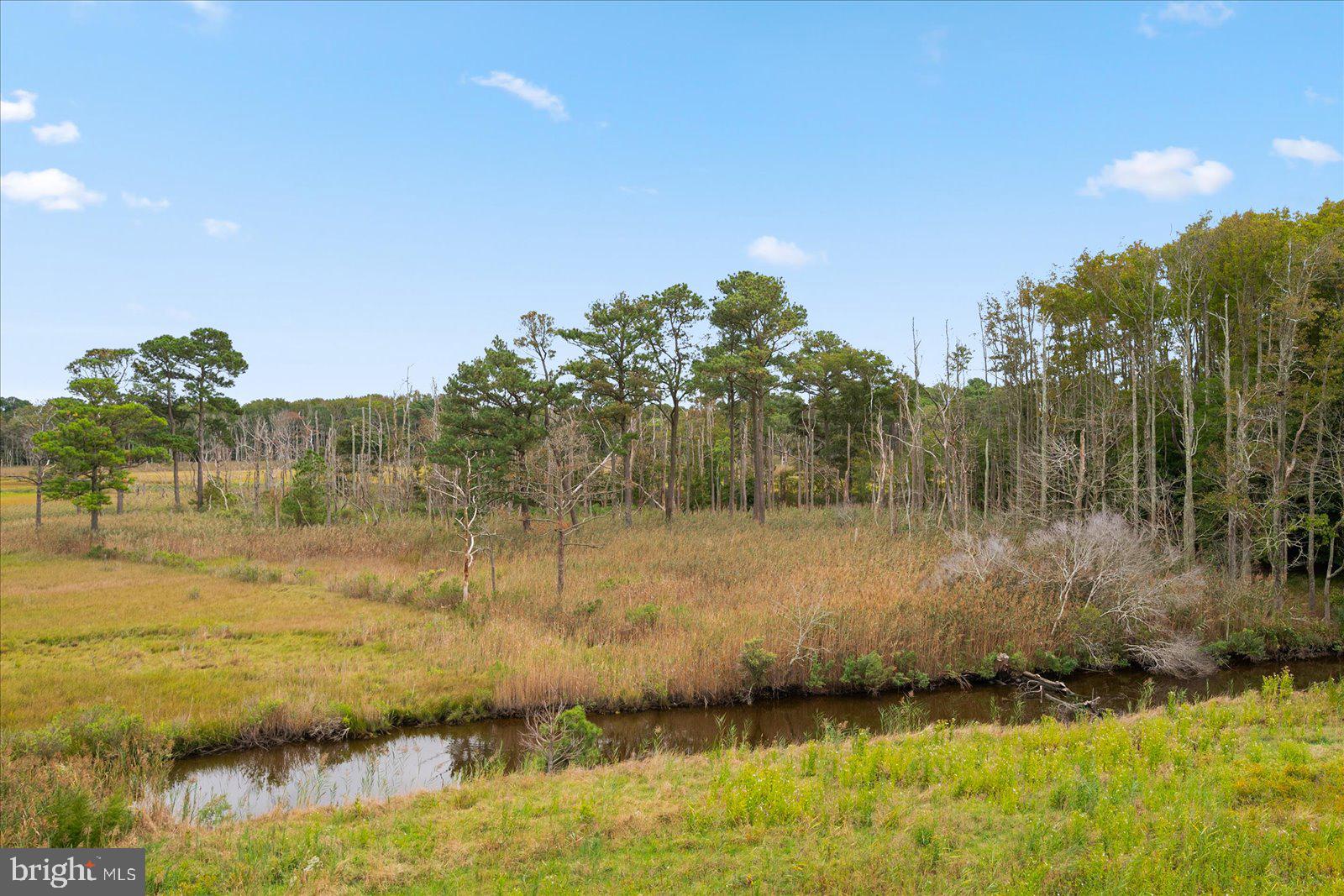 BAYVILLE SHORES - Residential