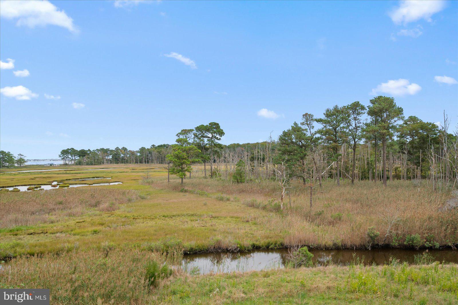 BAYVILLE SHORES - Residential