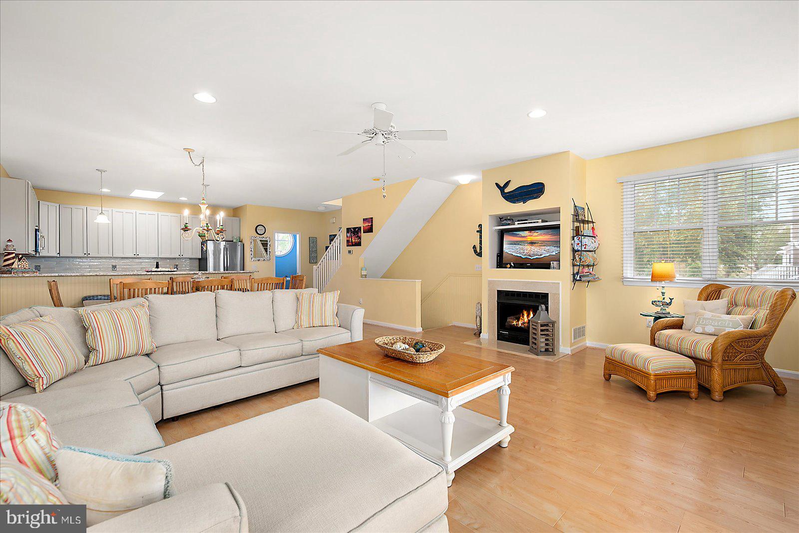 BAYVILLE SHORES - Residential