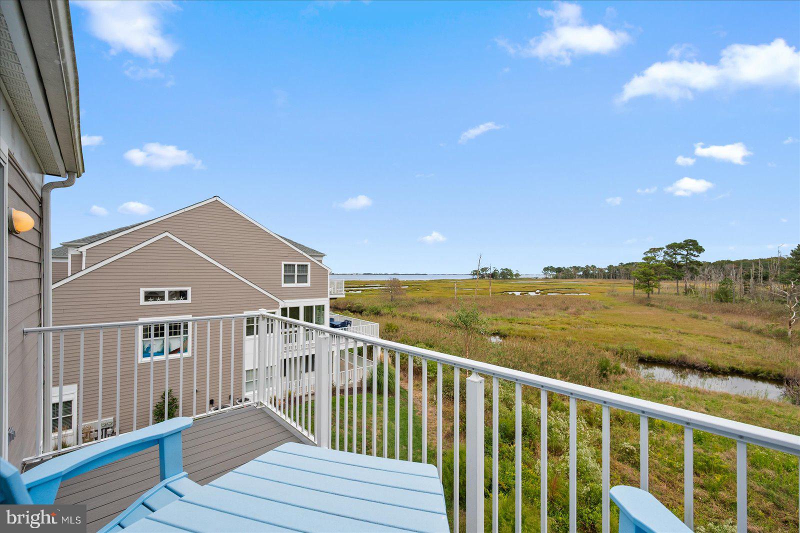 BAYVILLE SHORES - Residential