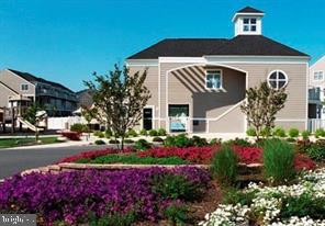 BAYVILLE SHORES - Residential