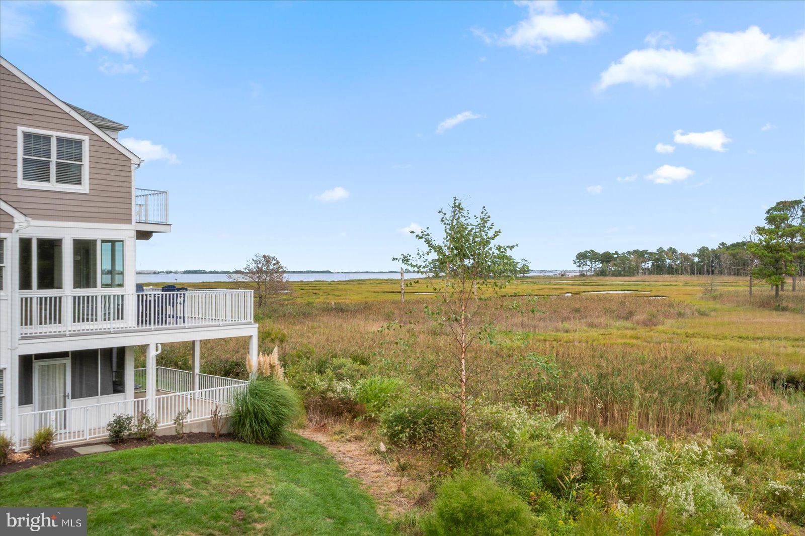 BAYVILLE SHORES - Residential