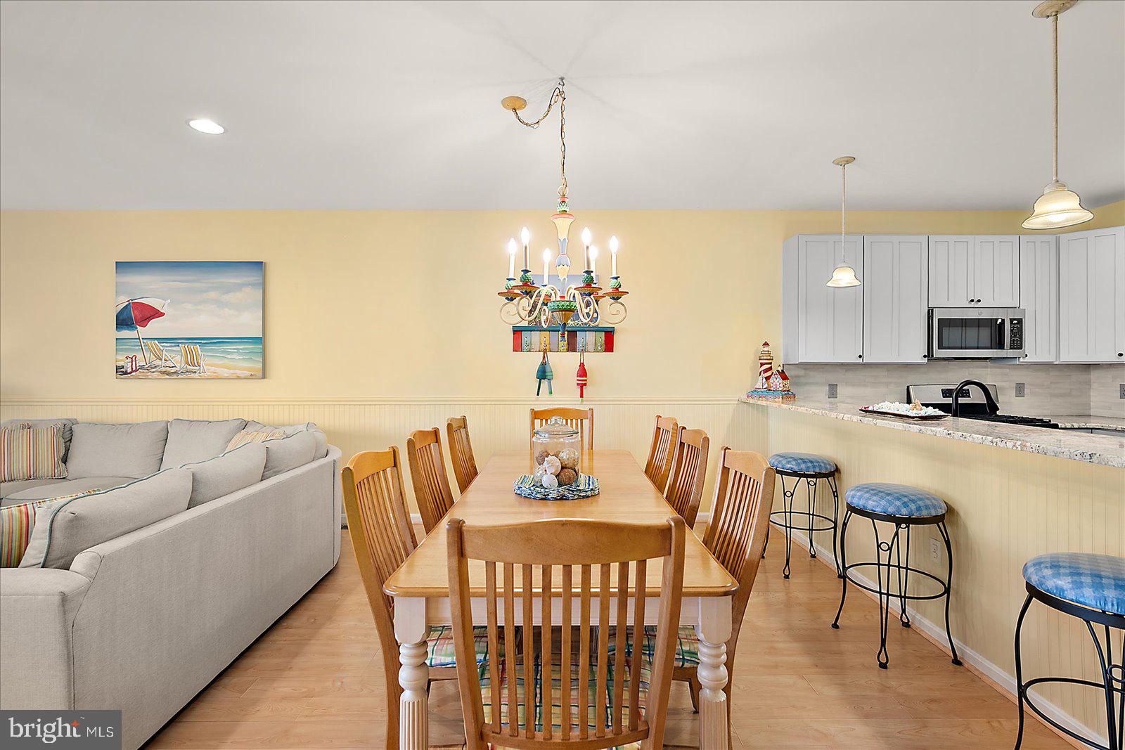 BAYVILLE SHORES - Residential