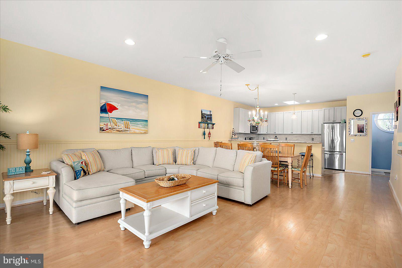 BAYVILLE SHORES - Residential