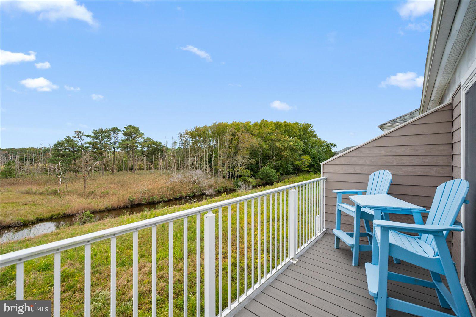 BAYVILLE SHORES - Residential