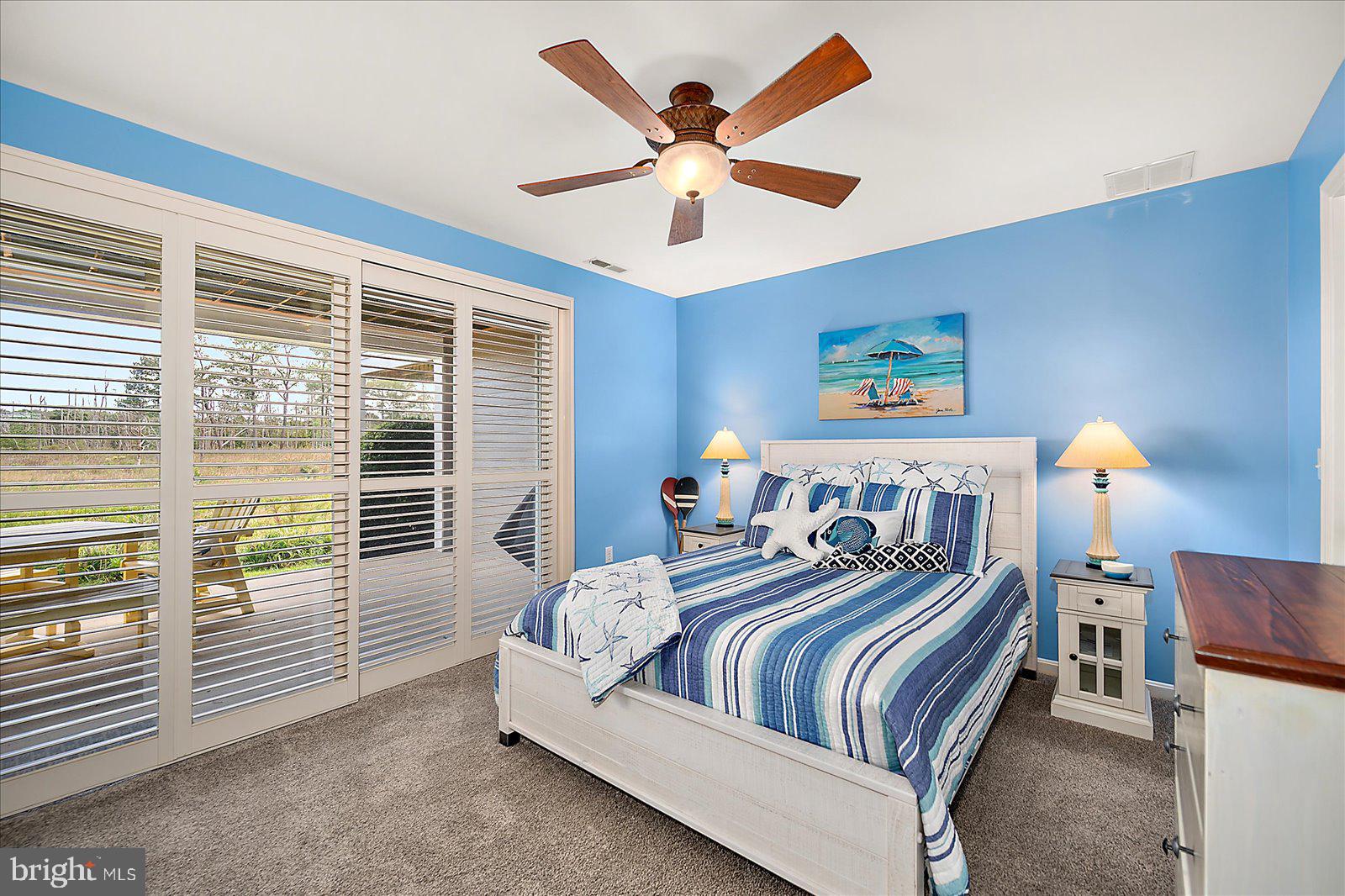 BAYVILLE SHORES - Residential