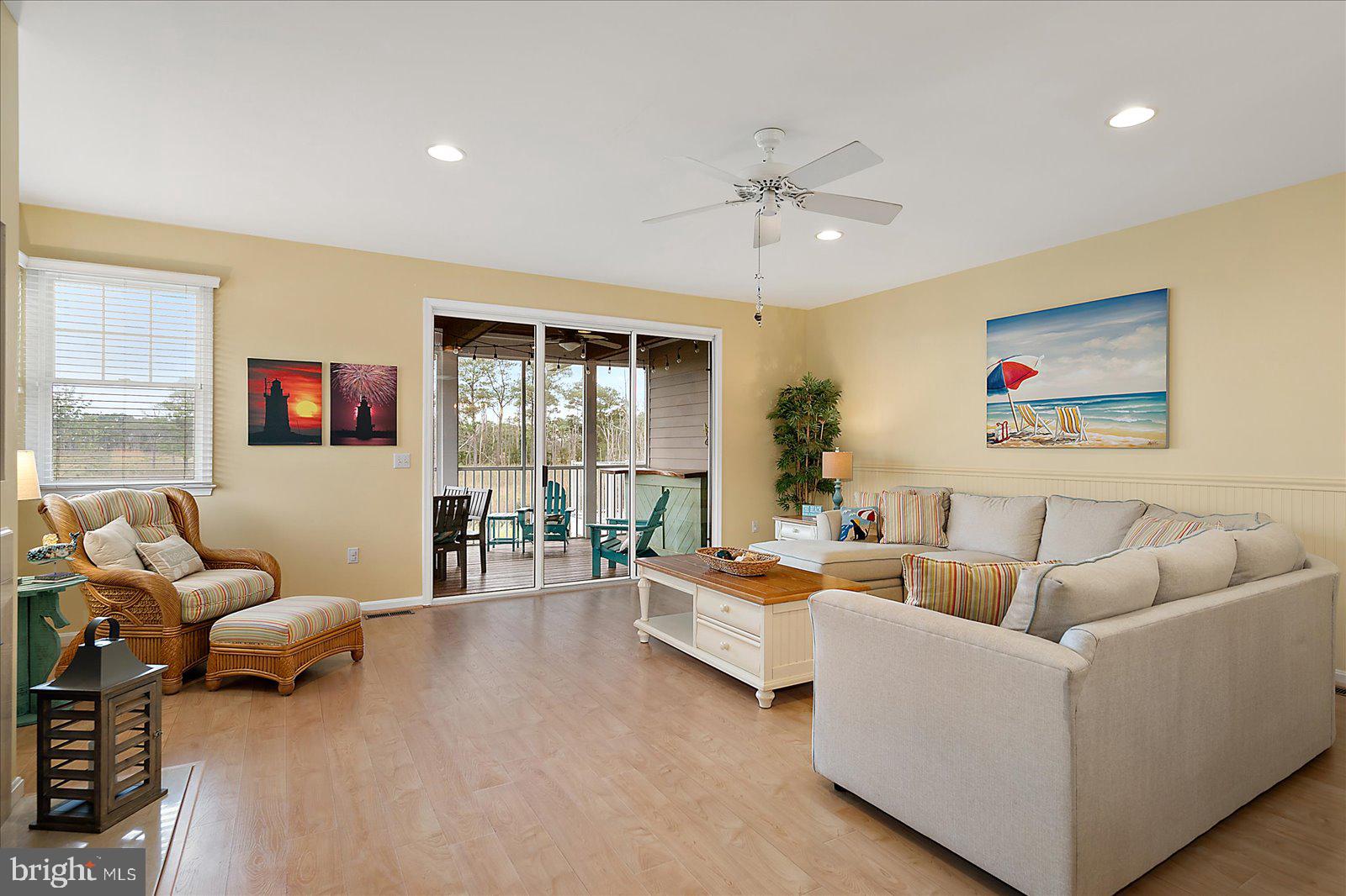 BAYVILLE SHORES - Residential