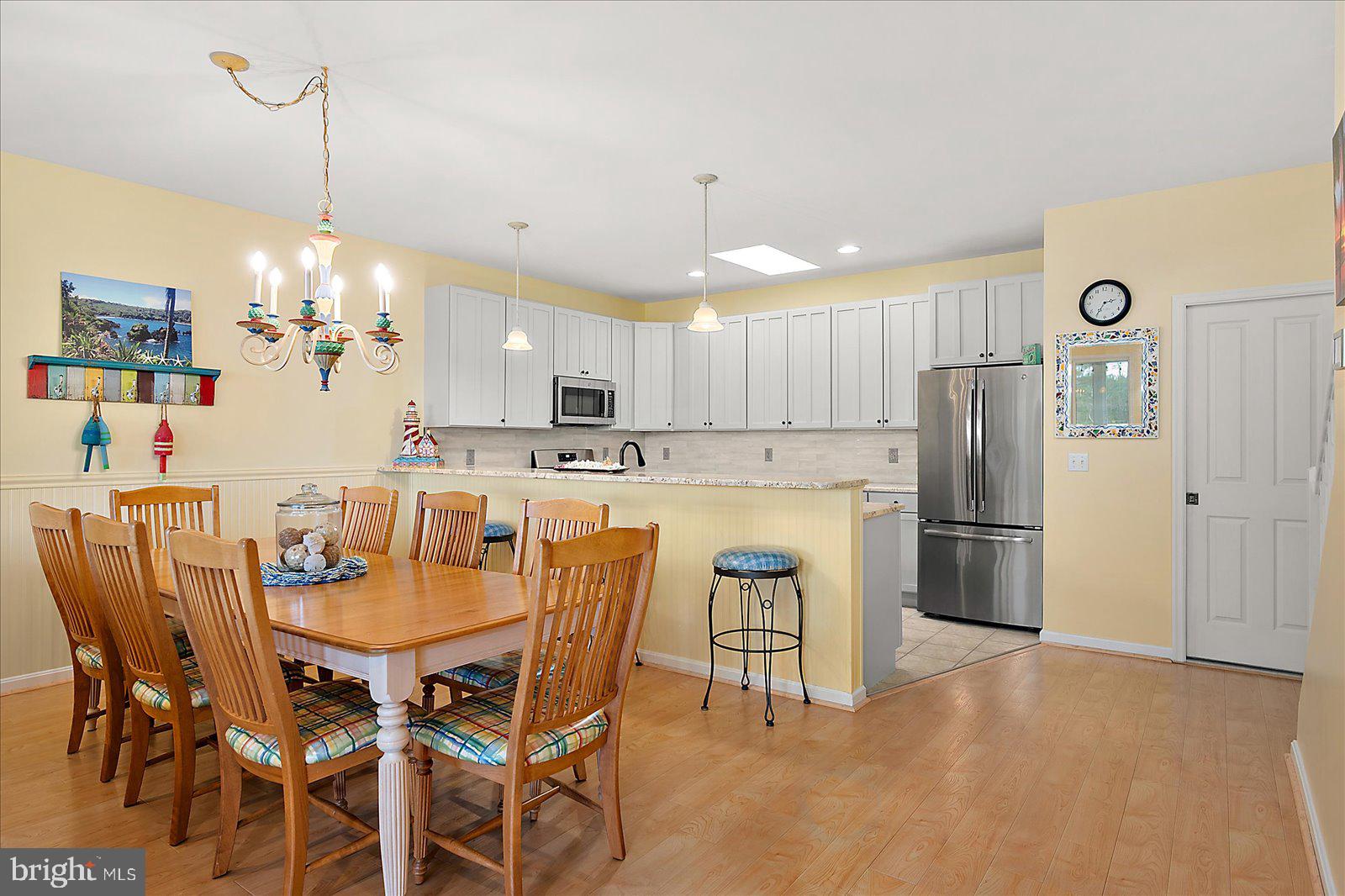 BAYVILLE SHORES - Residential