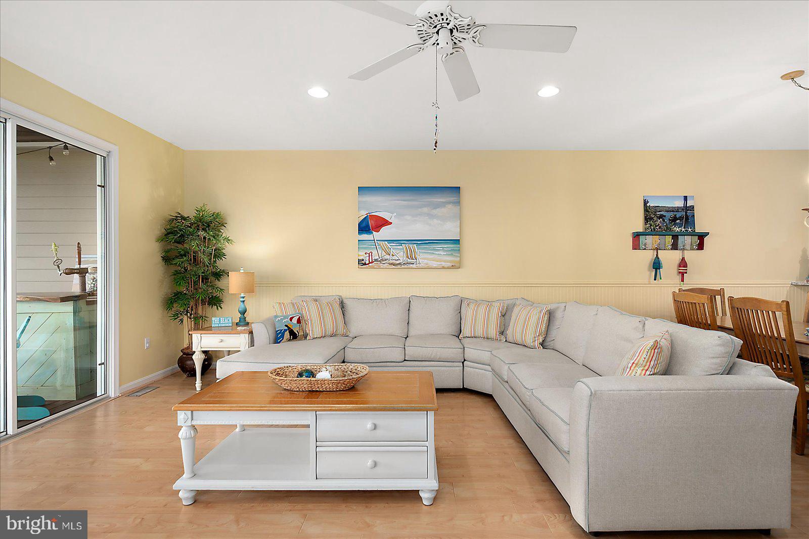 BAYVILLE SHORES - Residential