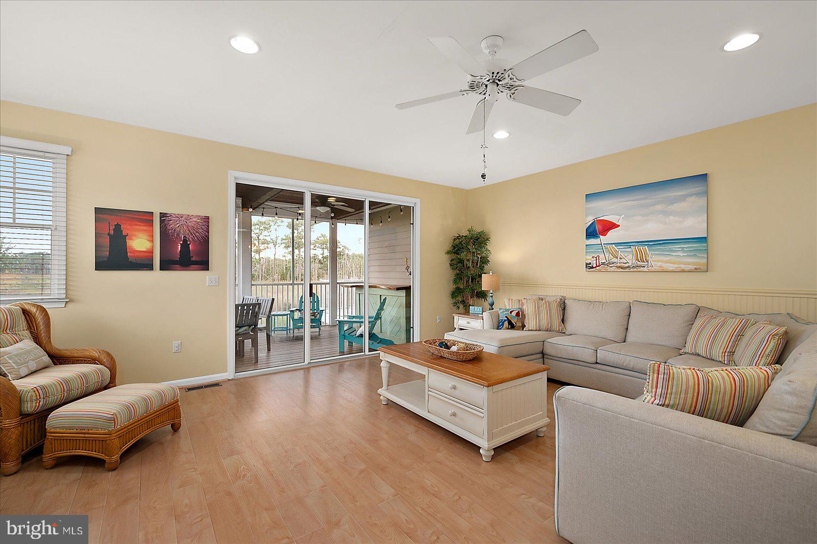 BAYVILLE SHORES - Residential