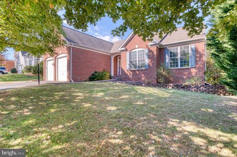 Photo of 630 Pelhams Reach Drive, CULPEPER, VA 22701 (MLS # VACU2012006)