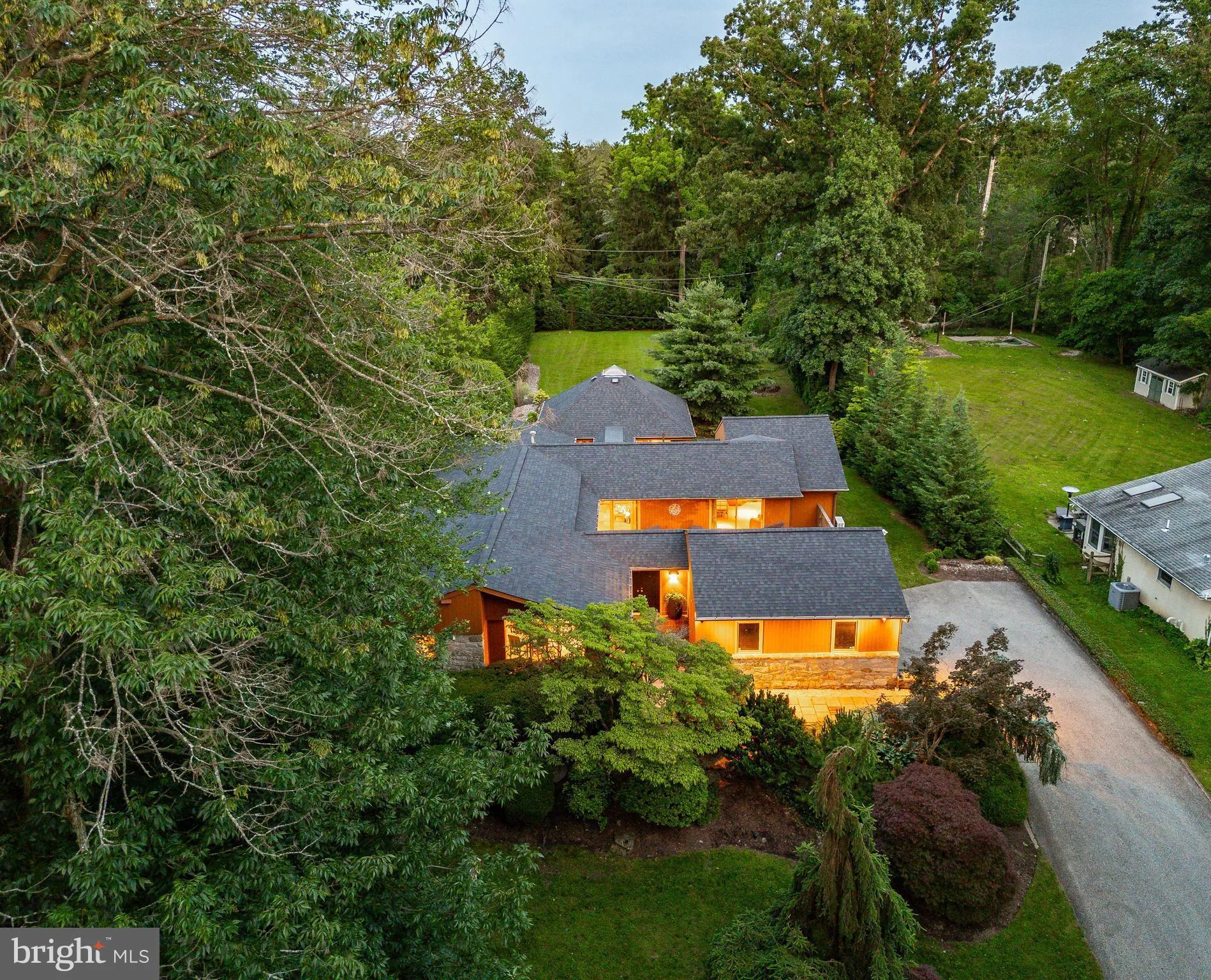 Villanova, Pennsylvania 19085, United States, 3 Bedrooms Bedrooms, ,4 BathroomsBathrooms,Residential,Active,157014