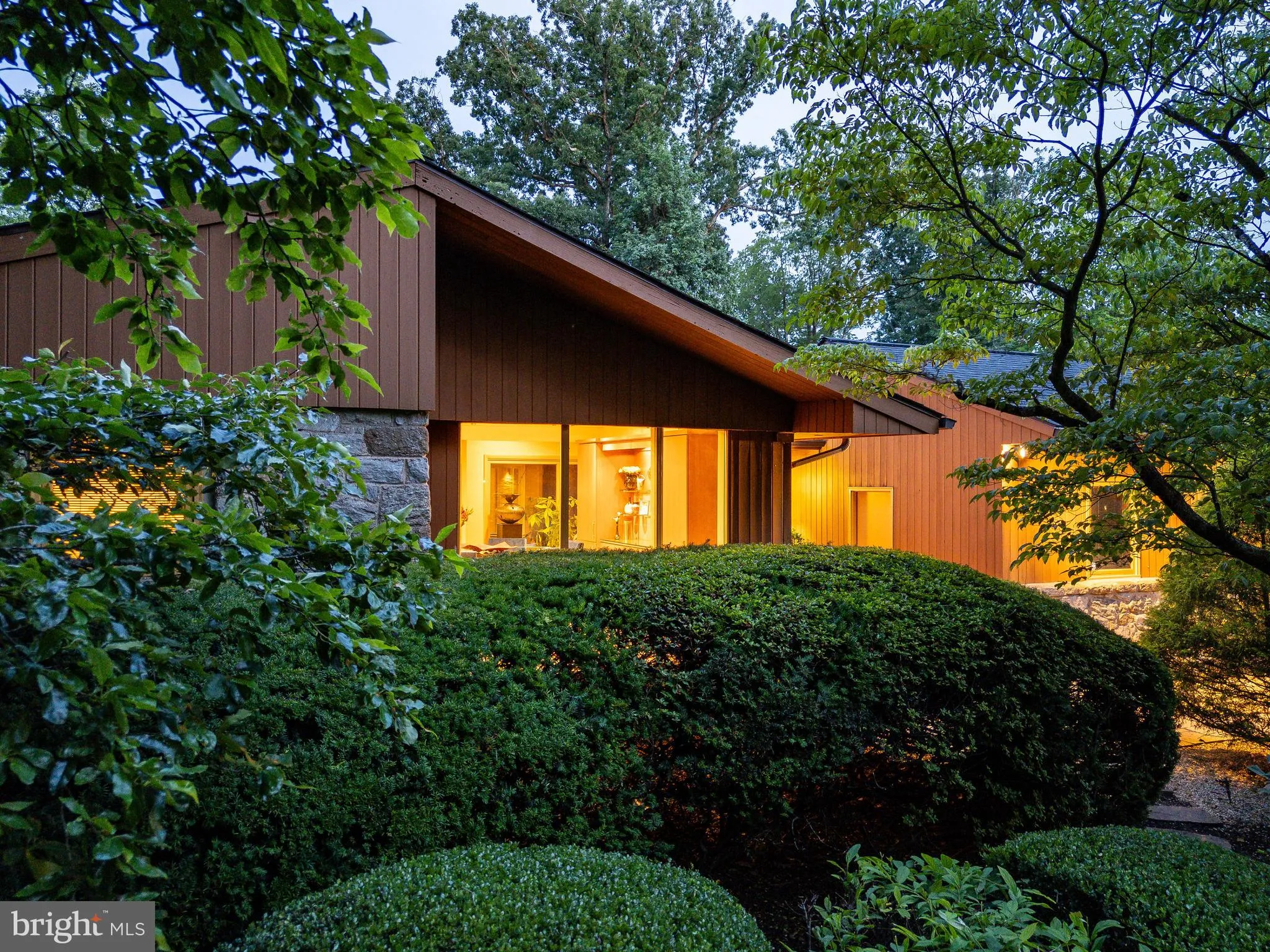 Villanova, Pennsylvania 19085, United States, 3 Bedrooms Bedrooms, ,4 BathroomsBathrooms,Residential,Active,157014