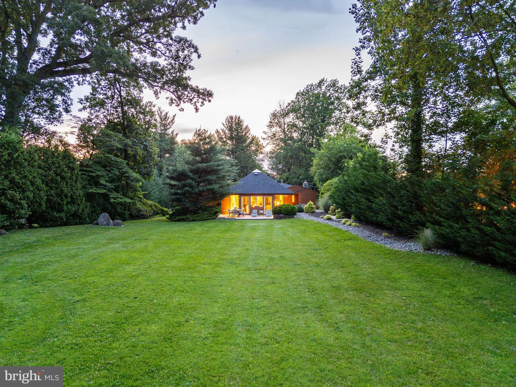 Villanova, Pennsylvania 19085, United States, 3 Bedrooms Bedrooms, ,4 BathroomsBathrooms,Residential,Active,157014