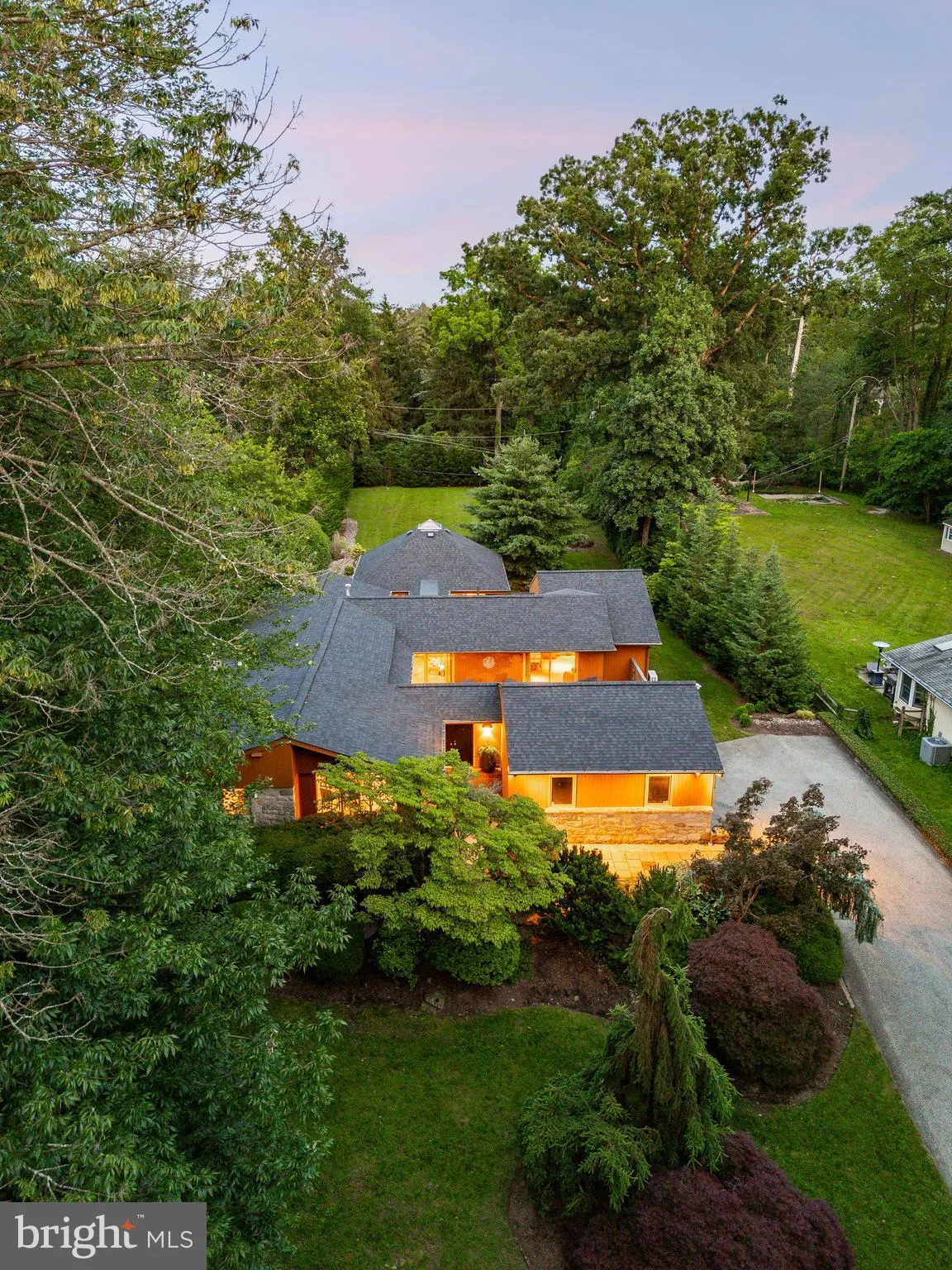 Villanova, Pennsylvania 19085, United States, 3 Bedrooms Bedrooms, ,4 BathroomsBathrooms,Residential,Active,157014