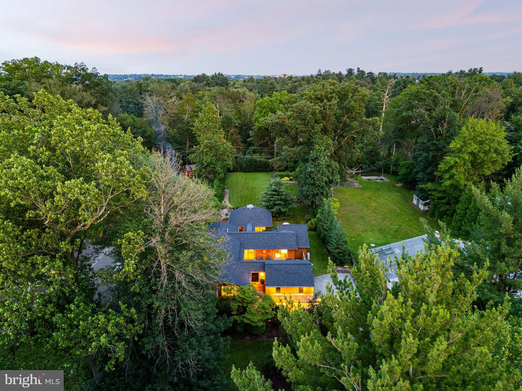 Villanova, Pennsylvania 19085, United States, 3 Bedrooms Bedrooms, ,4 BathroomsBathrooms,Residential,Active,157014