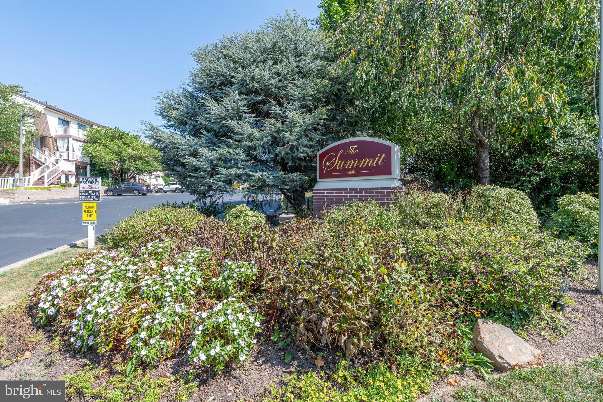 HILLTOP SUMMIT - Residential