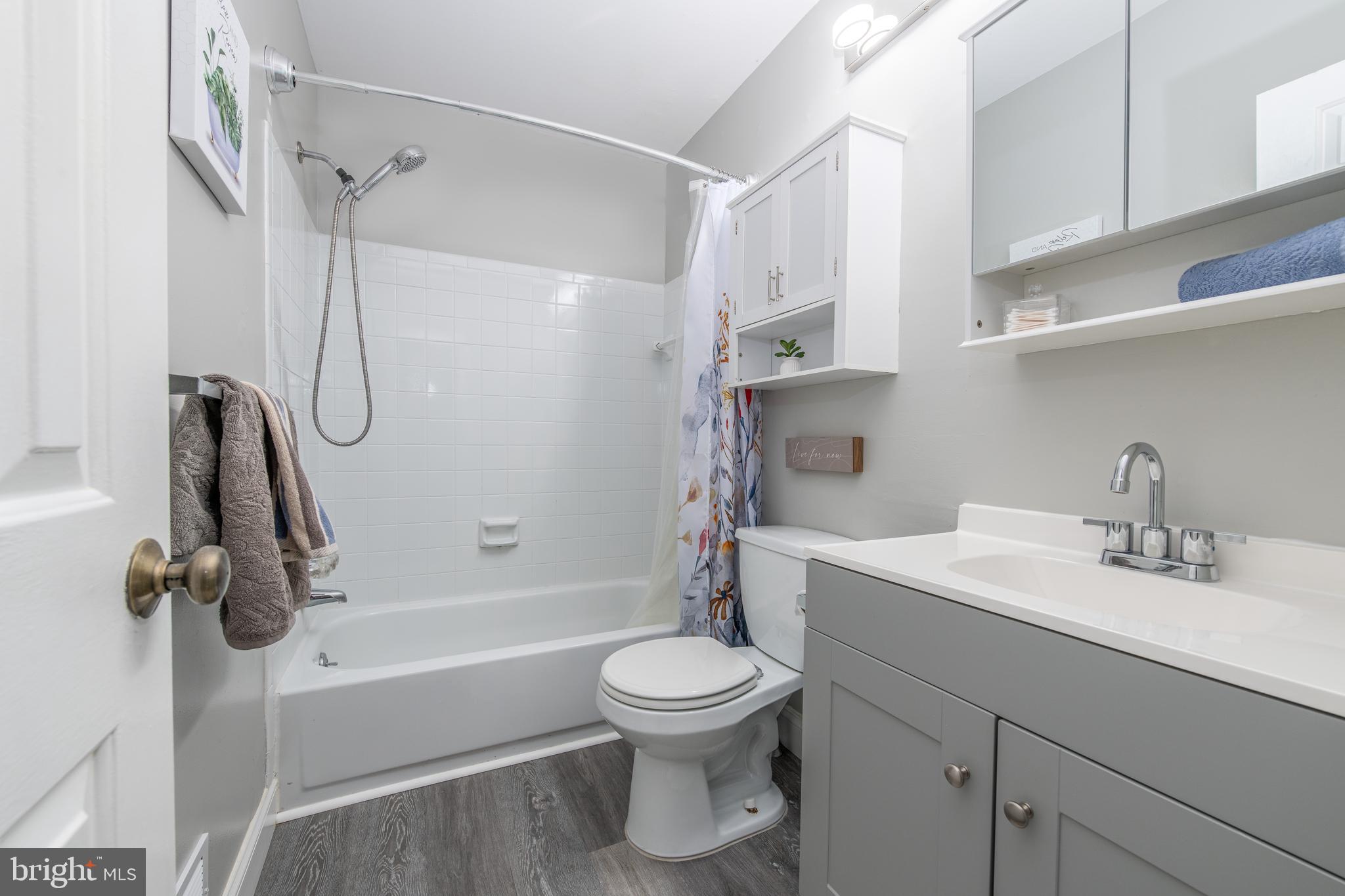 HILLTOP SUMMIT - Residential