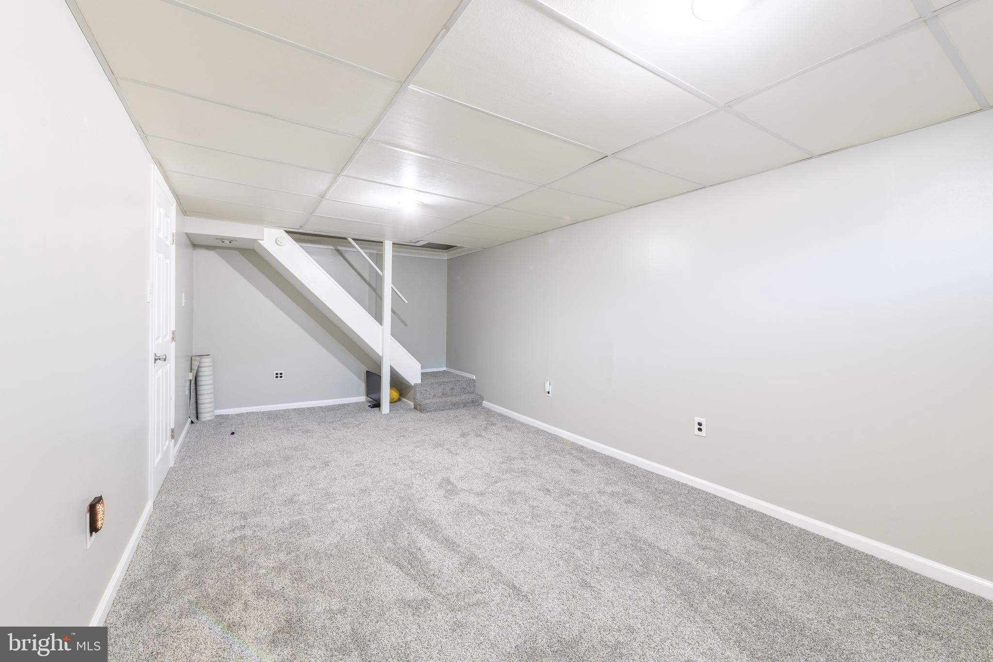 HILLTOP SUMMIT - Residential