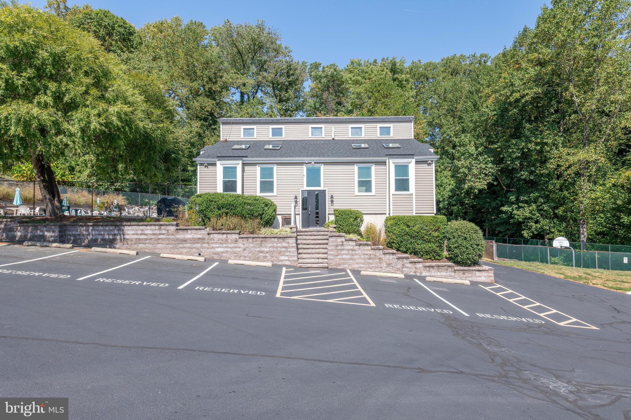 HILLTOP SUMMIT - Residential