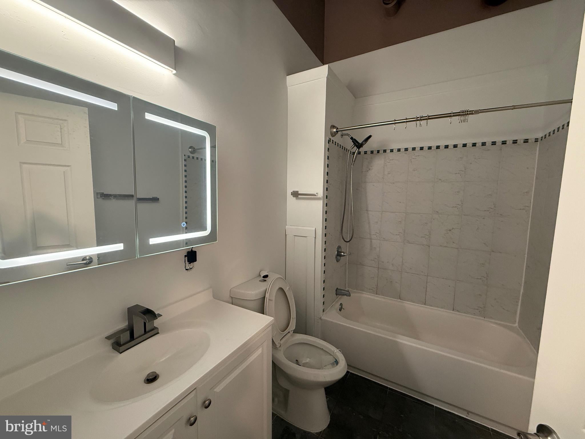 3560 SEPVIVA STREET 62 211
