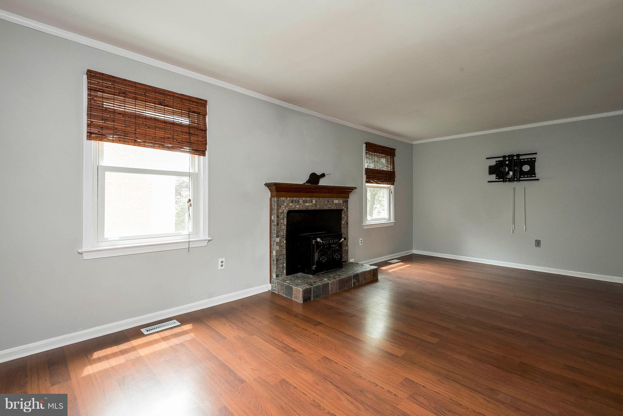 COURTS OF CHANDON - Residential