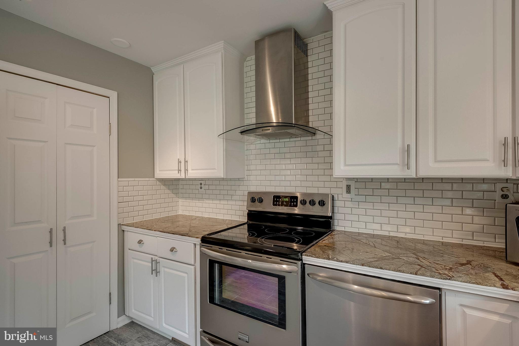 COURTS OF CHANDON - Residential