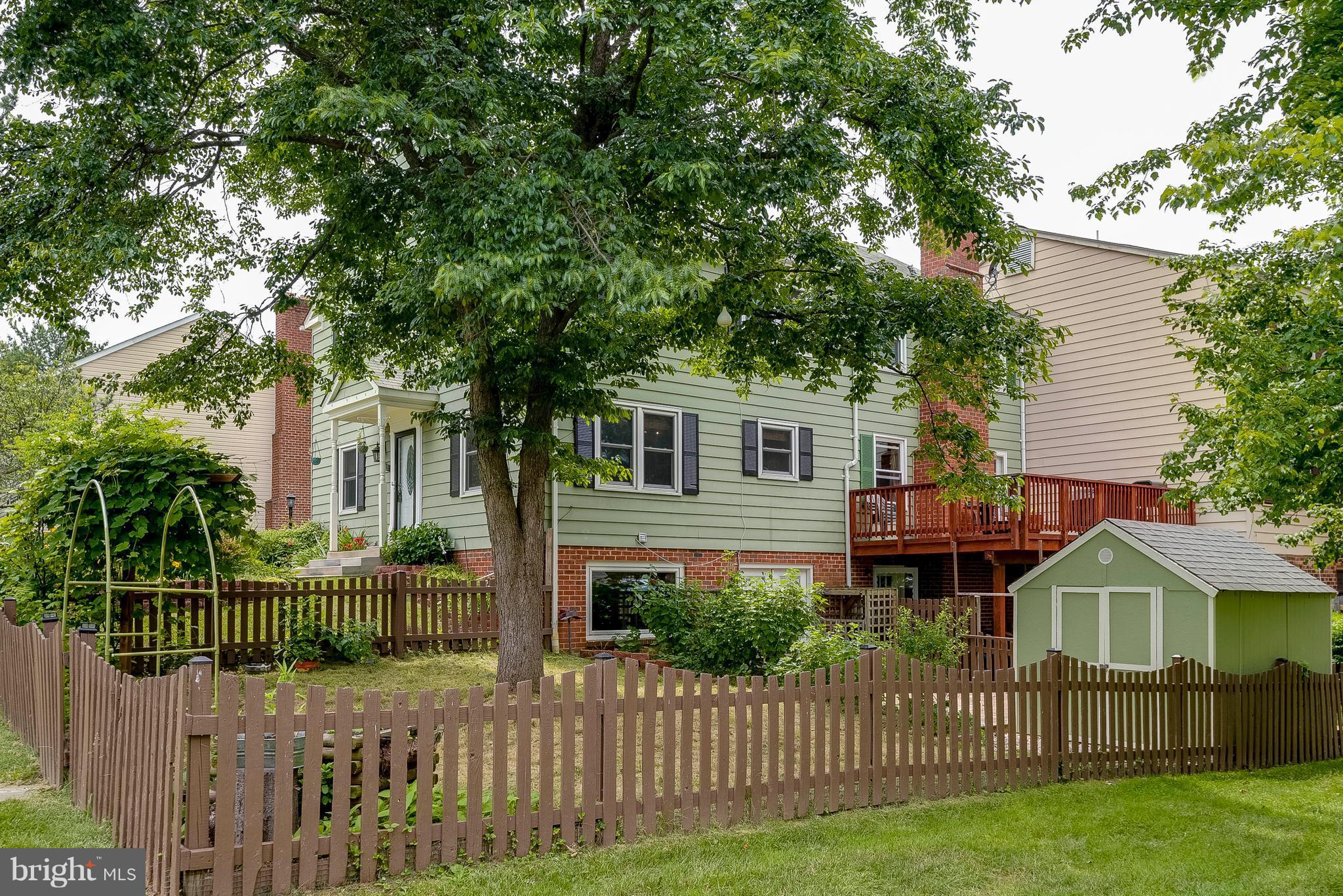 COURTS OF CHANDON - Residential