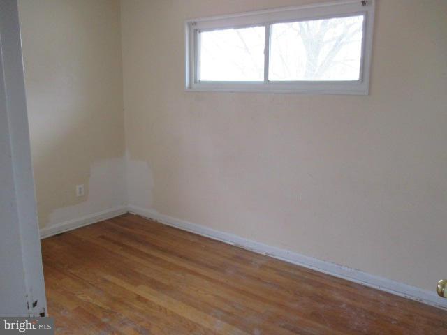 LANDOVER KNOLLS - Residential