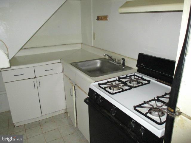 LANDOVER KNOLLS - Residential