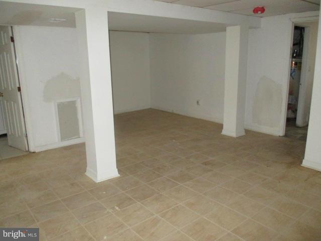 LANDOVER KNOLLS - Residential