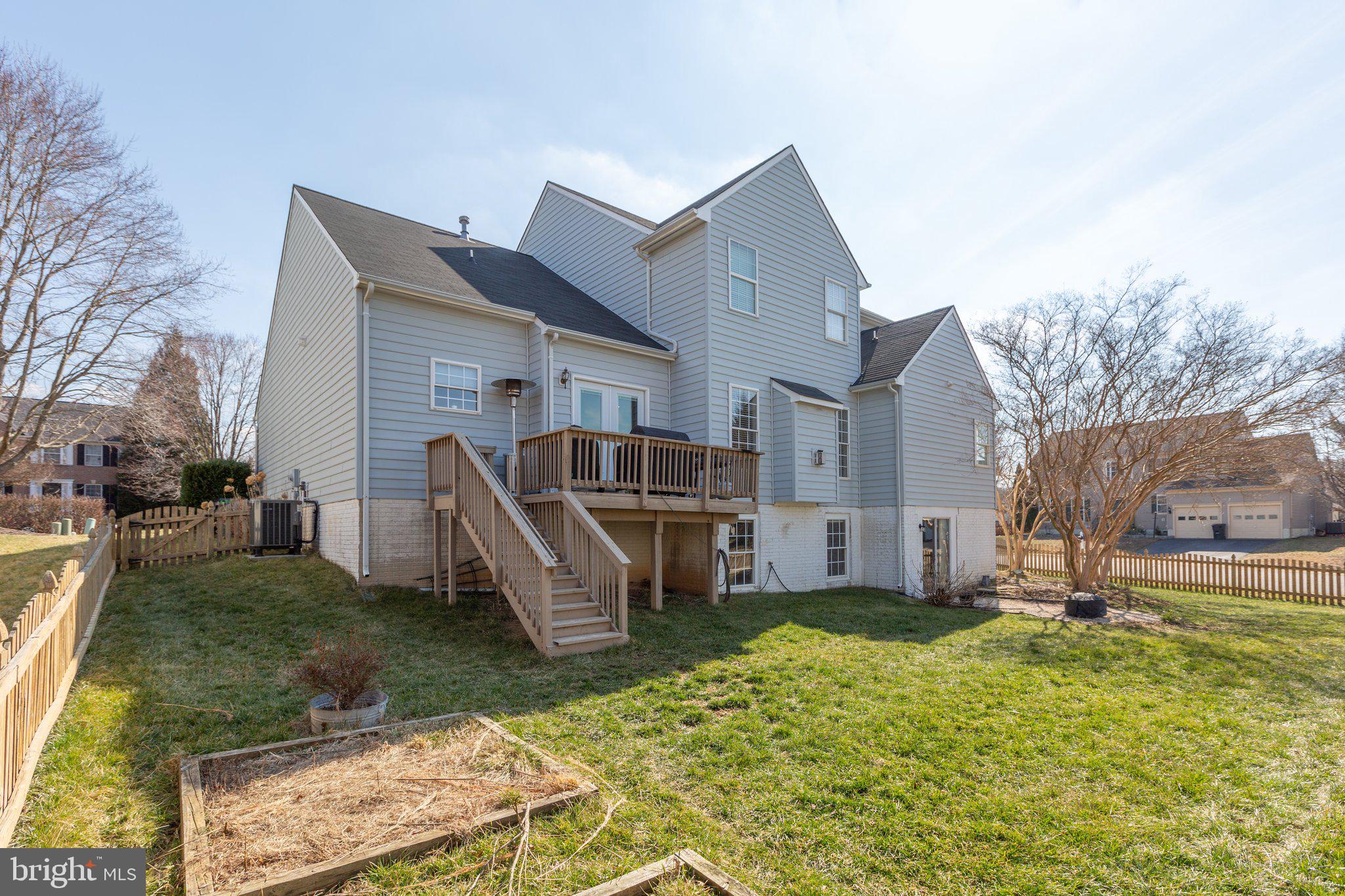 STAFFORD LAKES VILLAGE - Residential