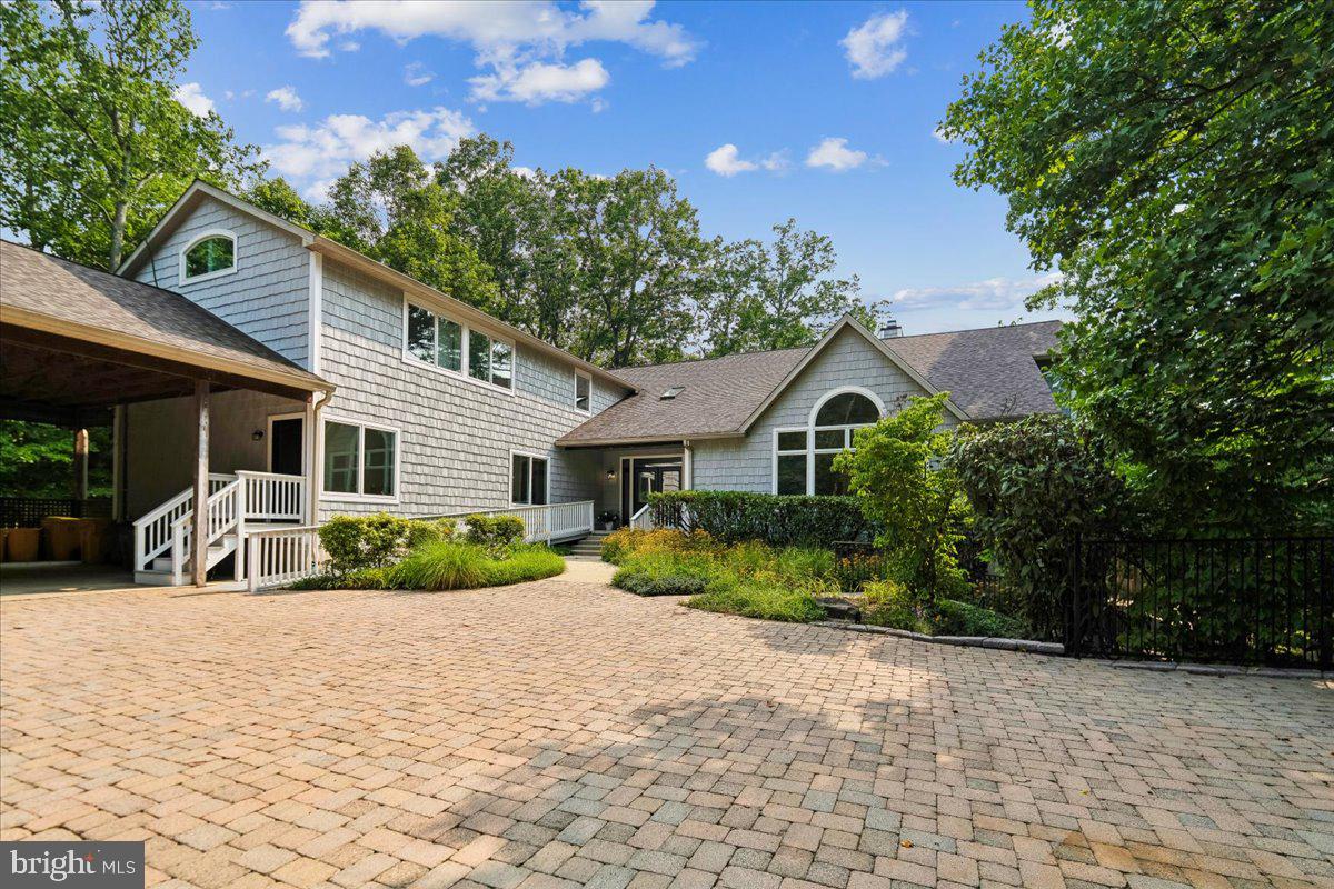 126 GILBERT COURT