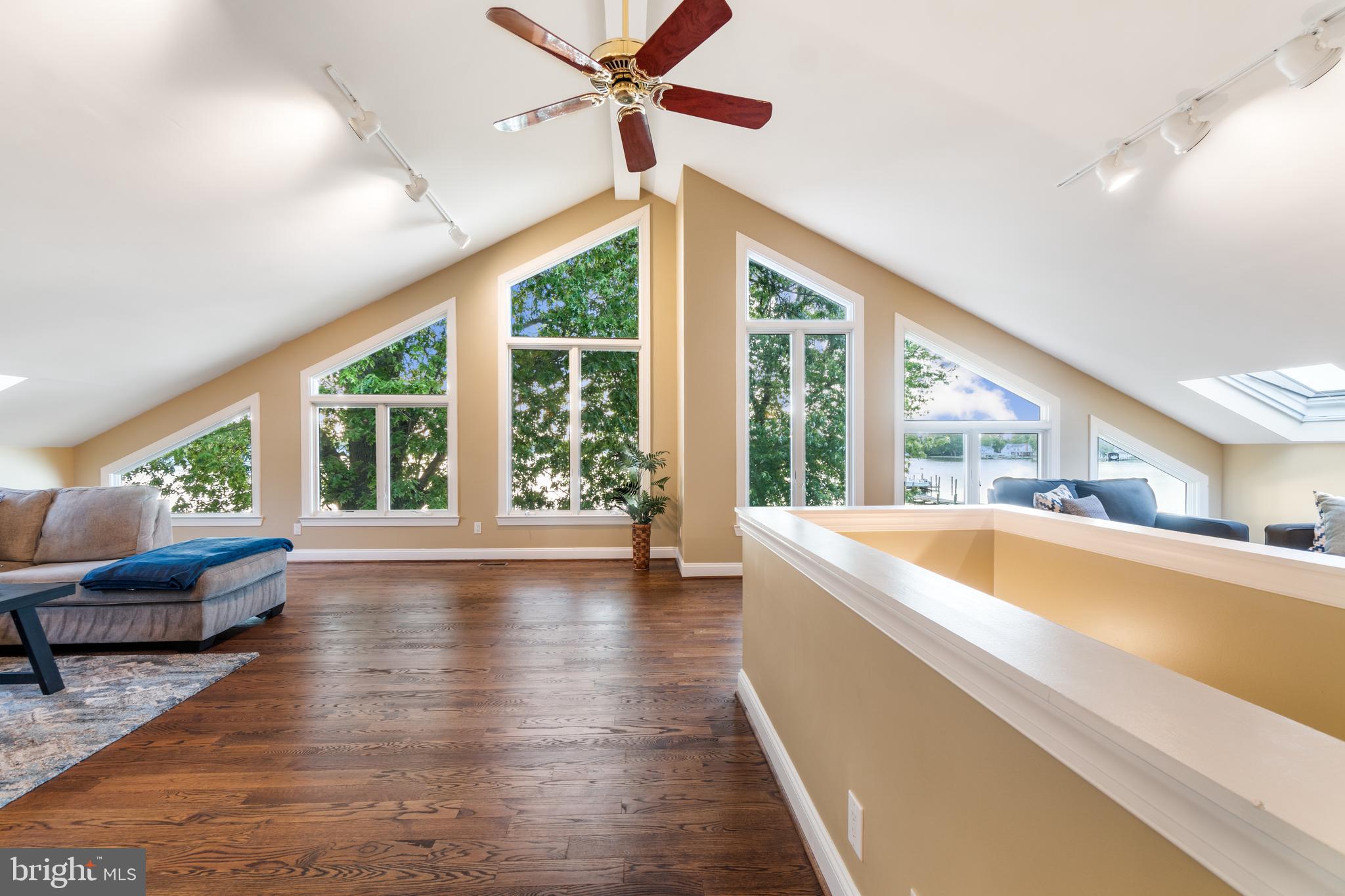 WEST RIVER - Residential