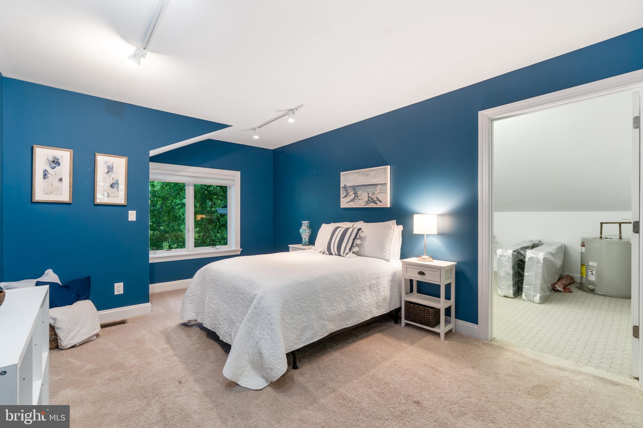 WEST RIVER - Residential