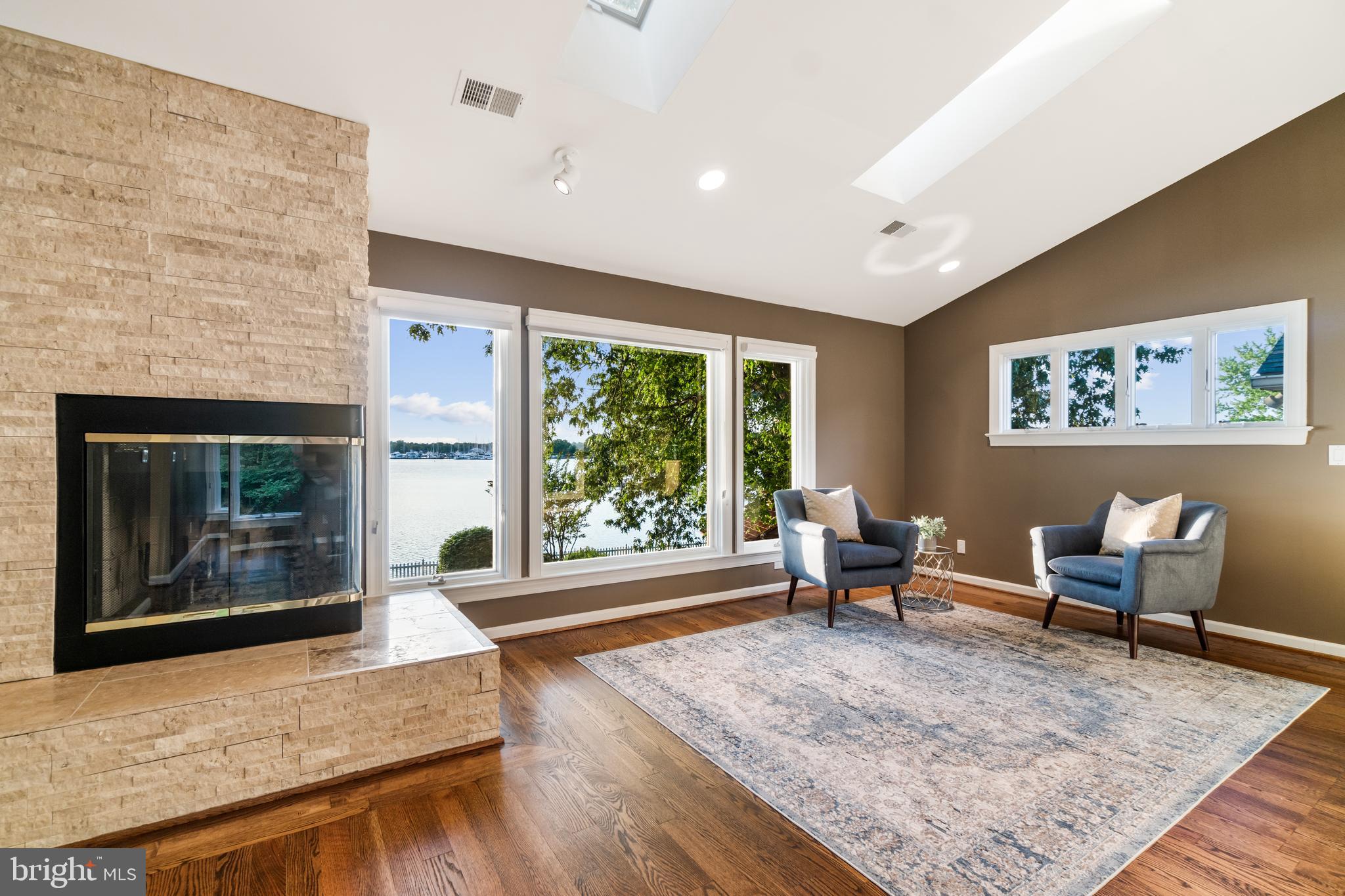 WEST RIVER - Residential