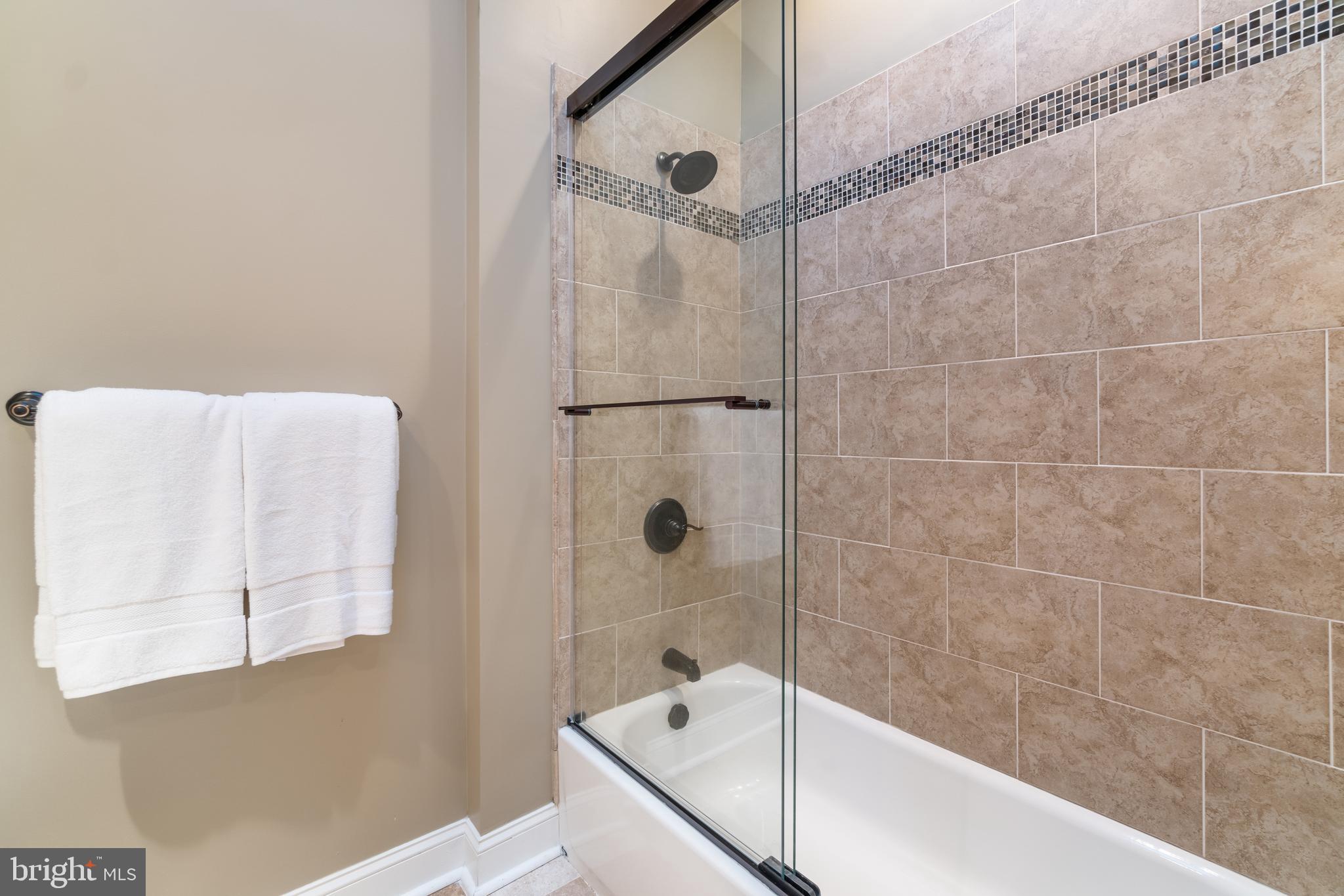 WEST RIVER - Residential