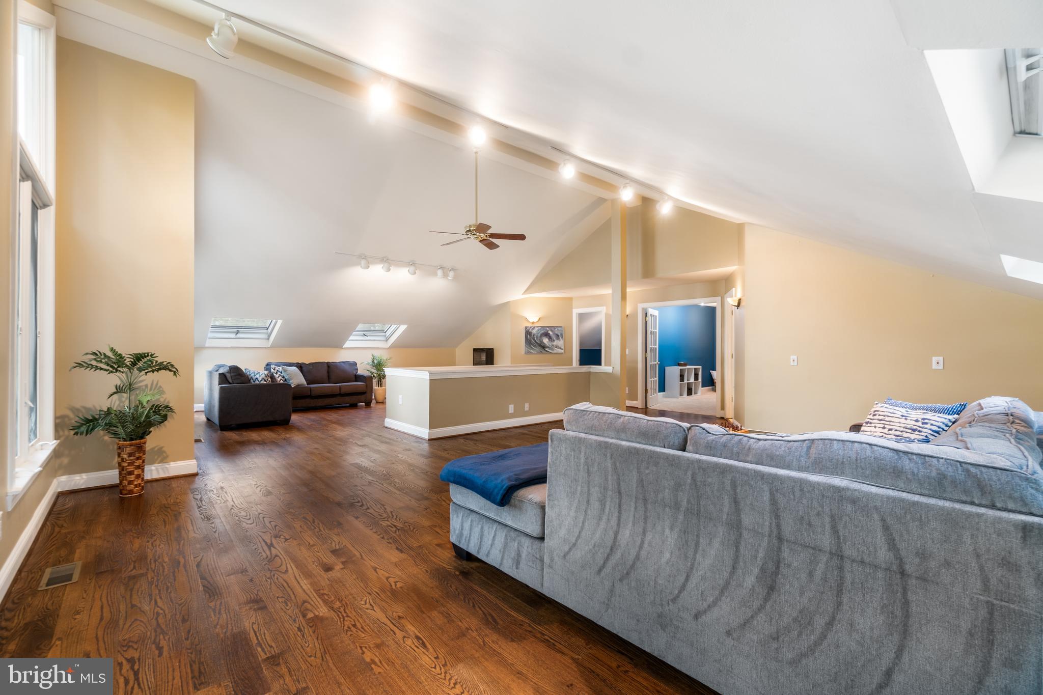 WEST RIVER - Residential