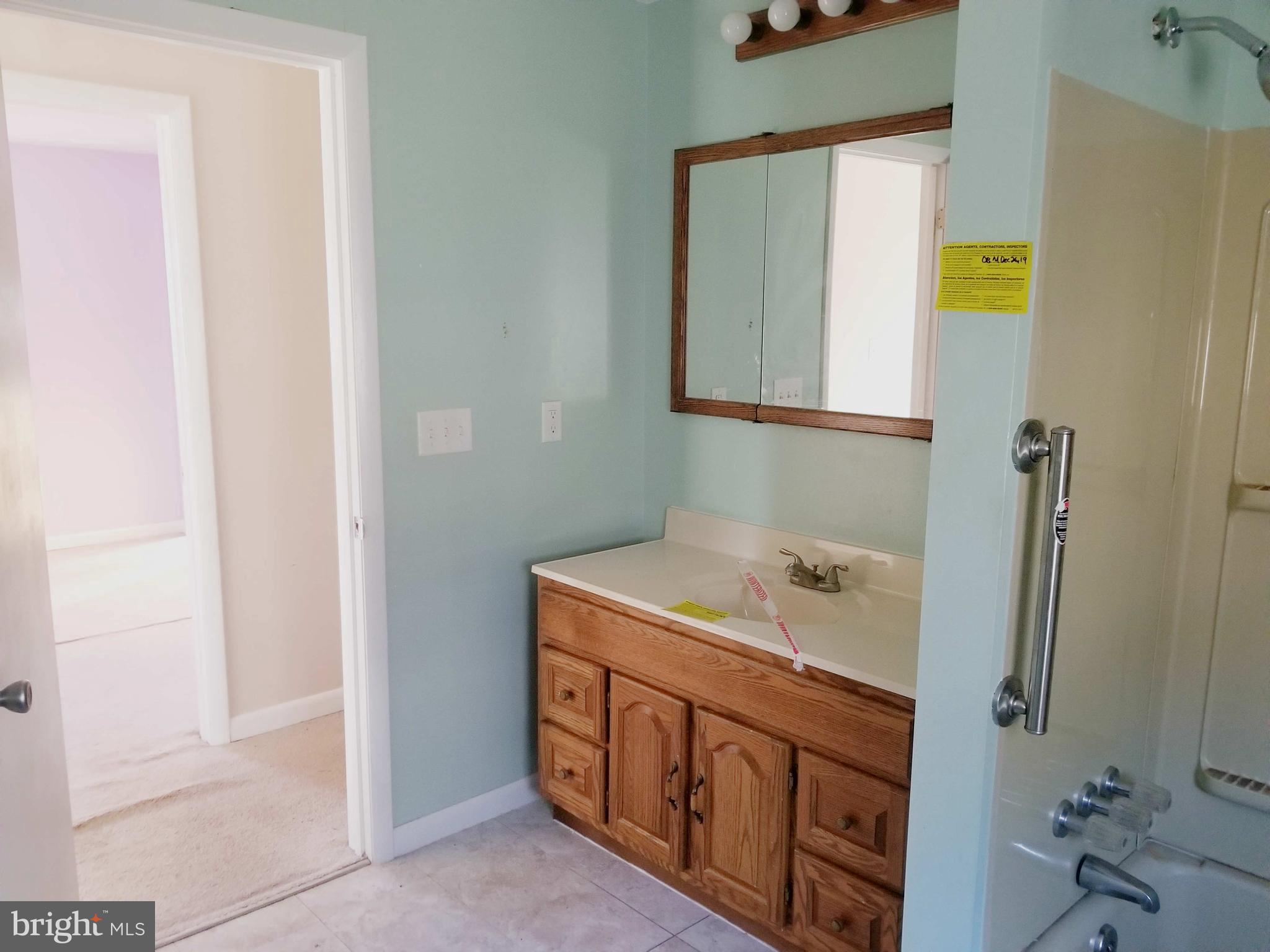 ARUNDEL GARDENS - Residential