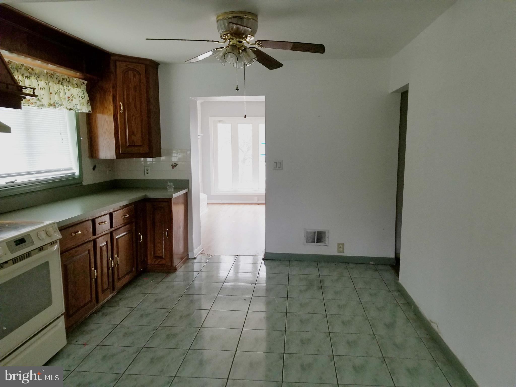 ARUNDEL GARDENS - Residential