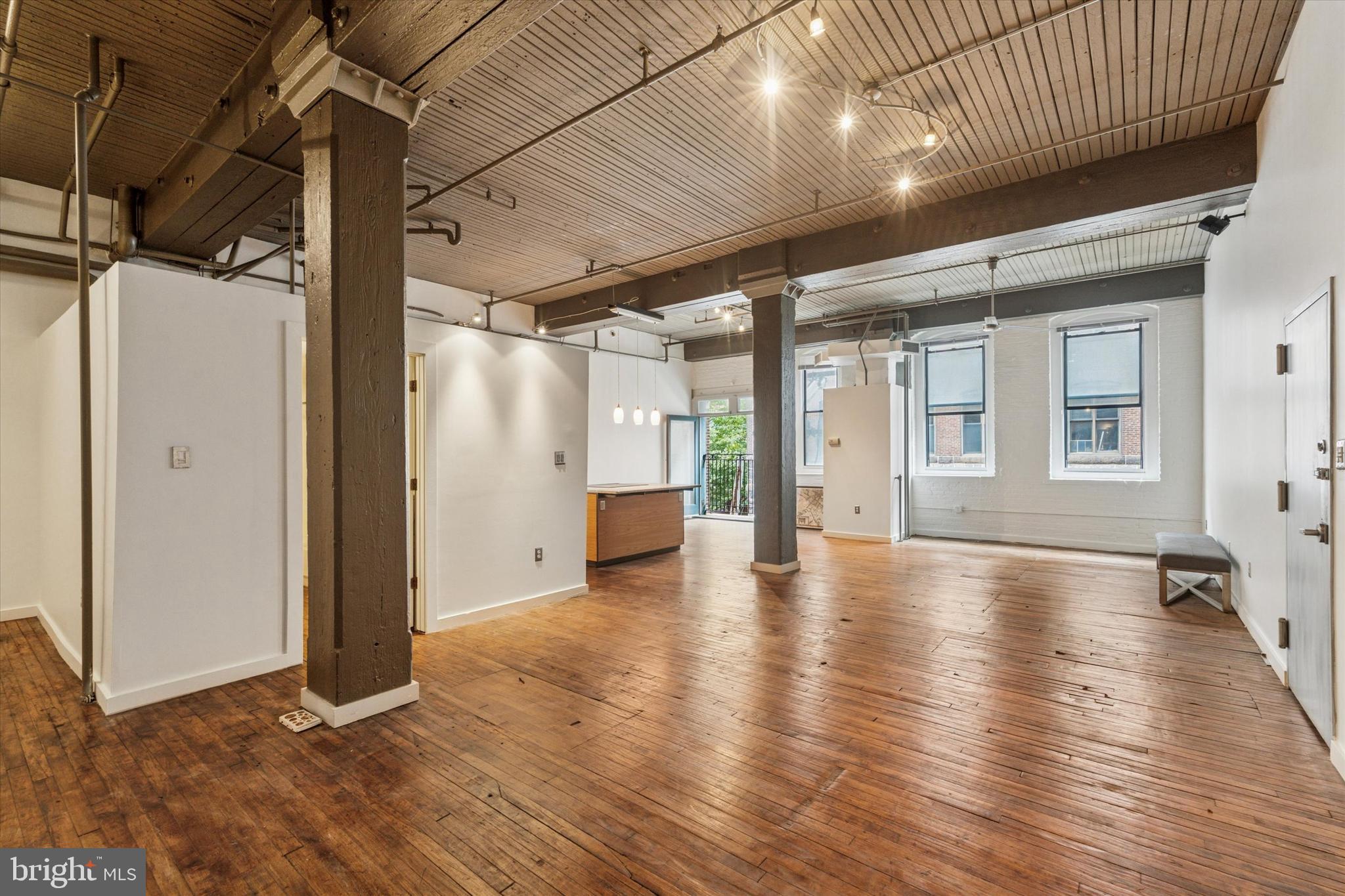 LOFT DISTRICT - Residential Lease