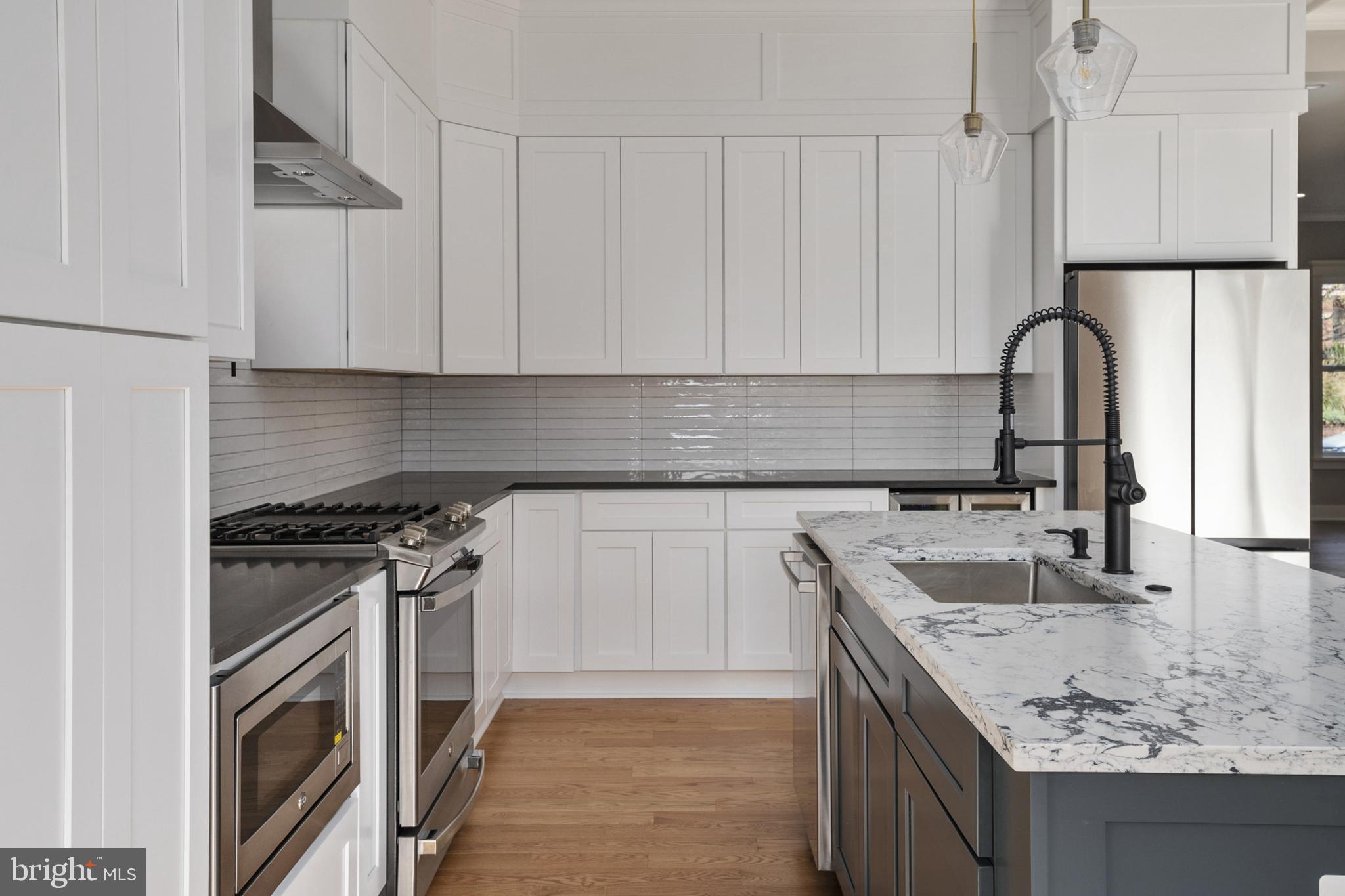 SUFFRAGE POINT - Residential