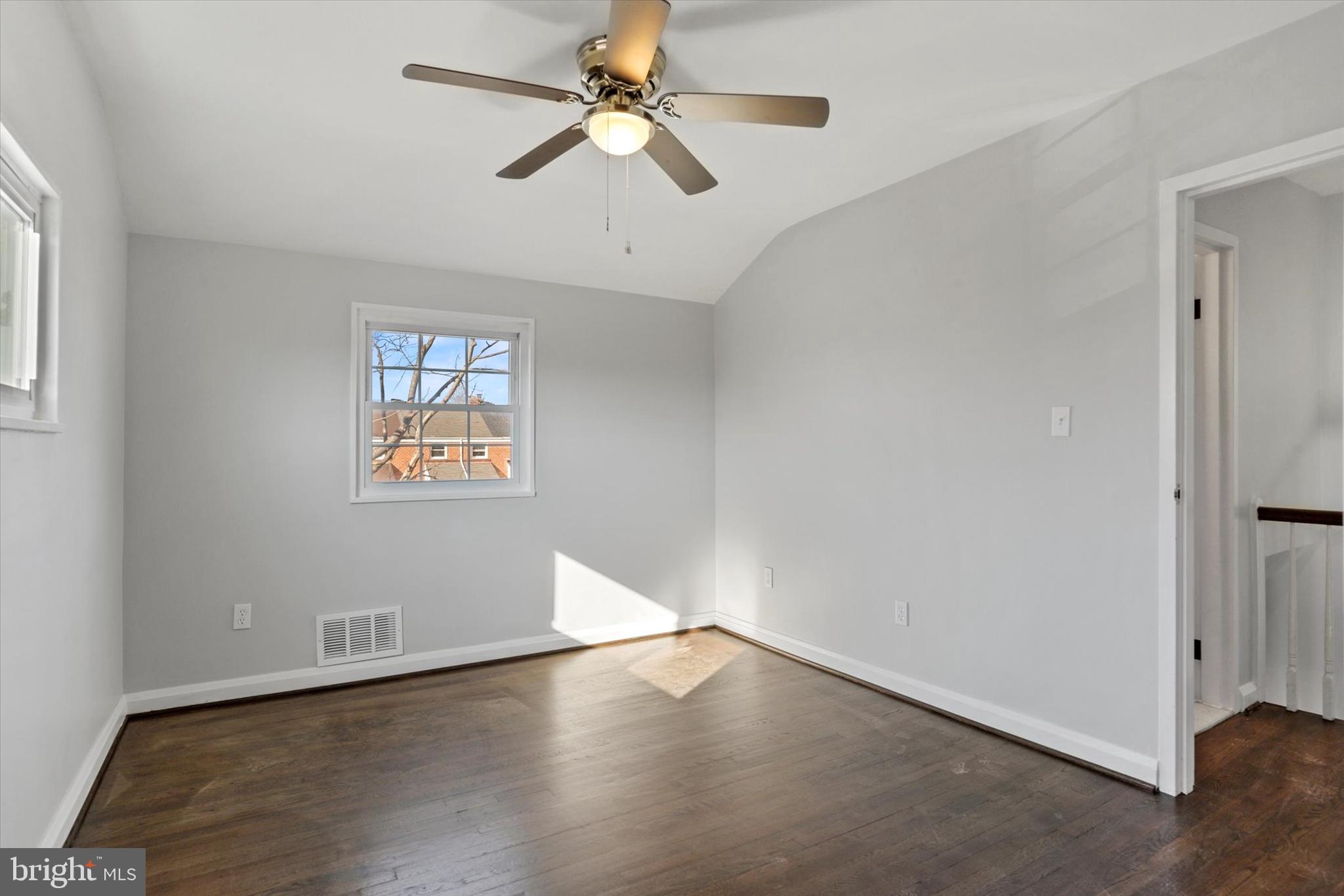 CHARLESMONT - Residential