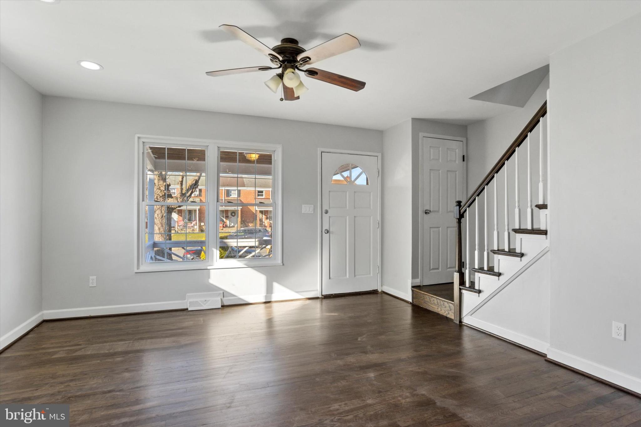 CHARLESMONT - Residential