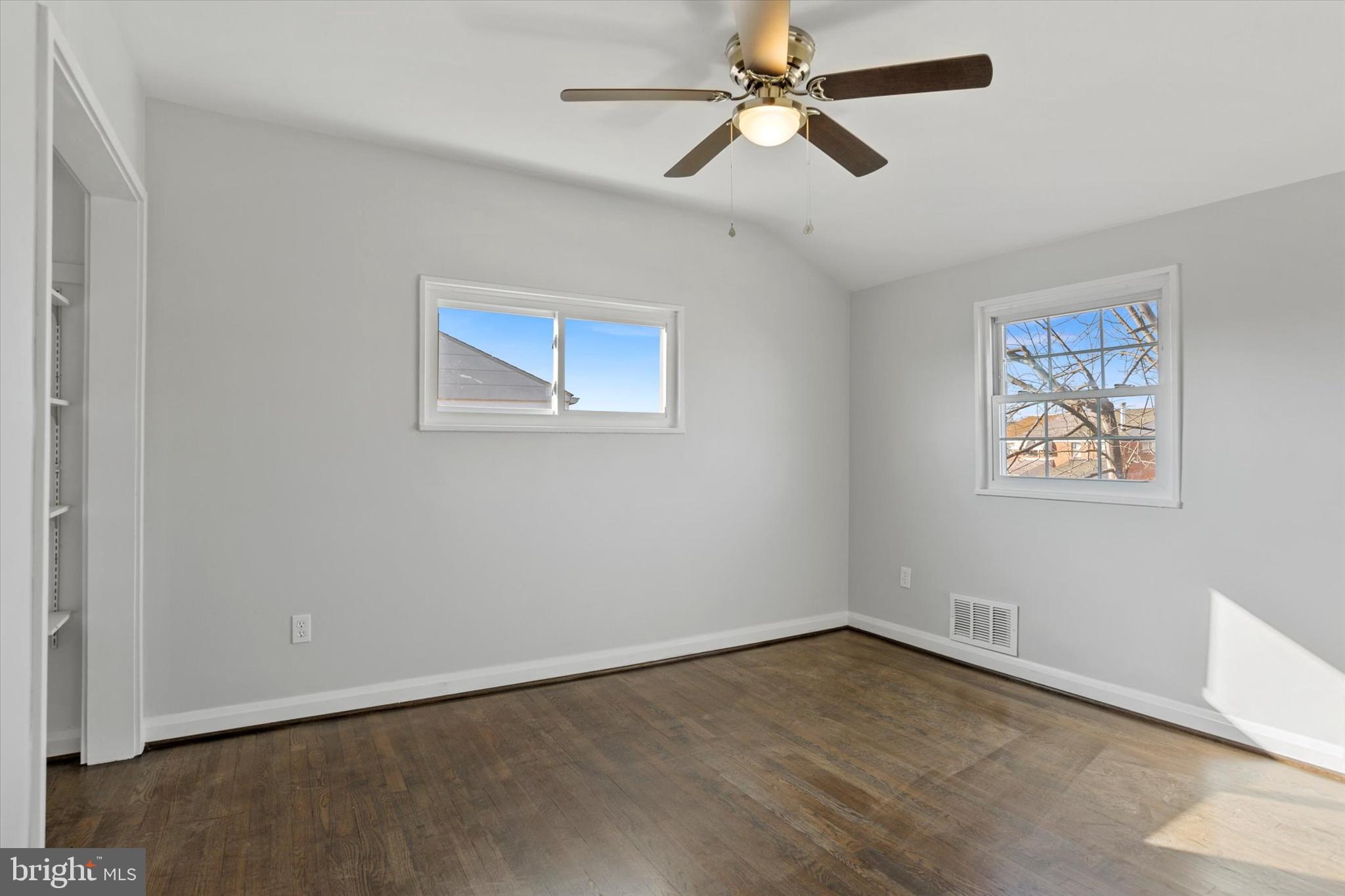 CHARLESMONT - Residential