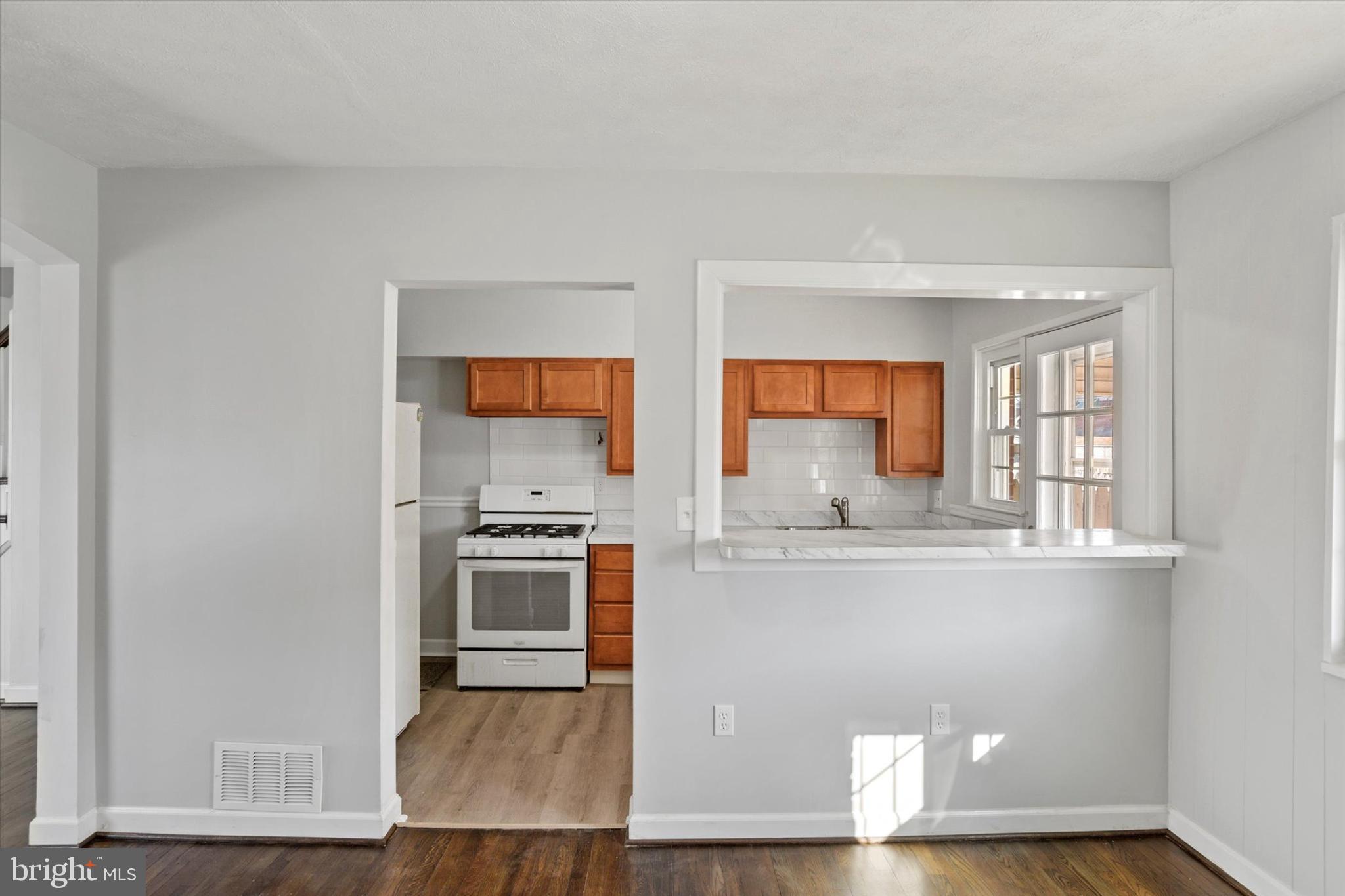 CHARLESMONT - Residential