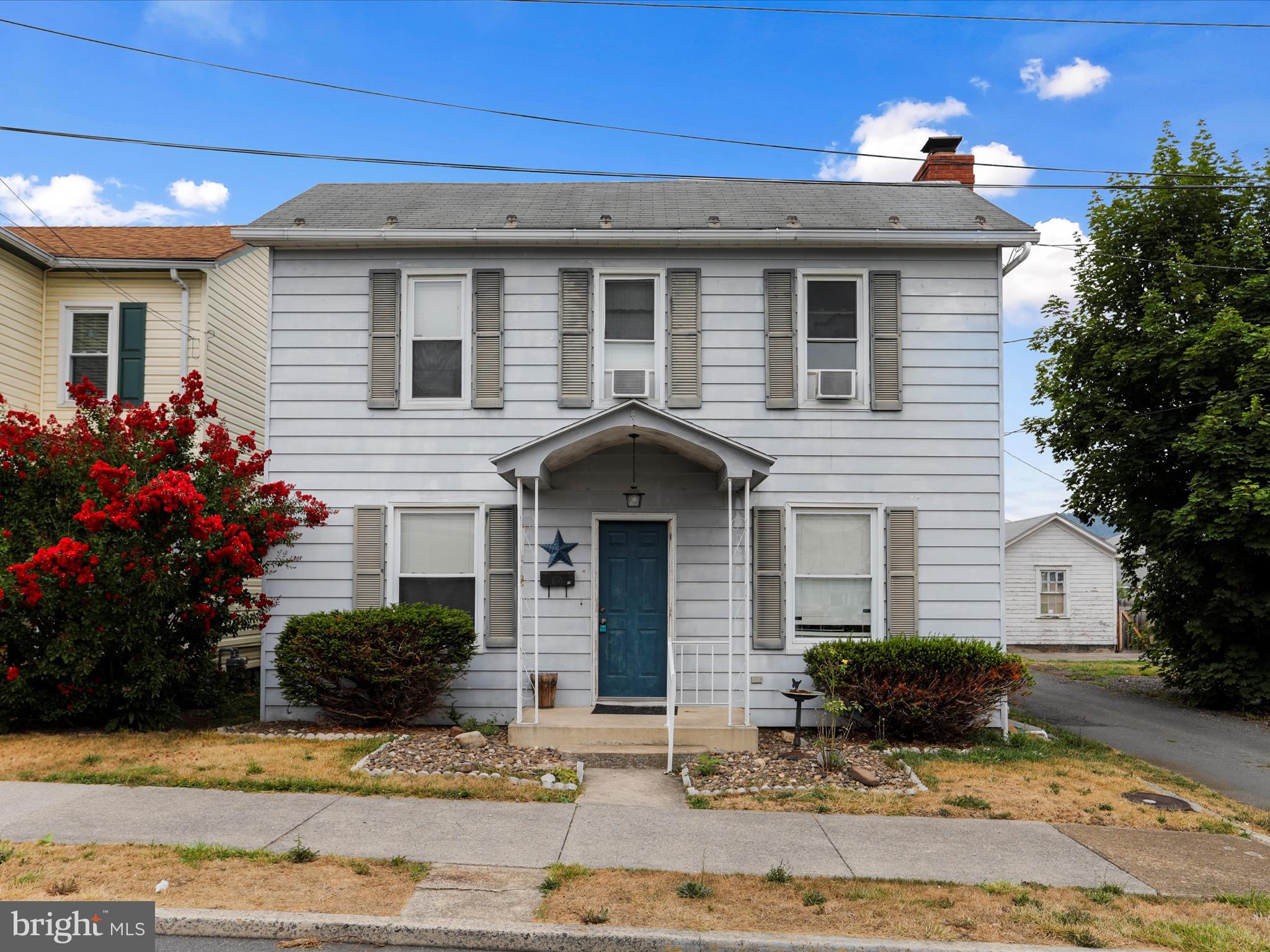 WEST END - Residential