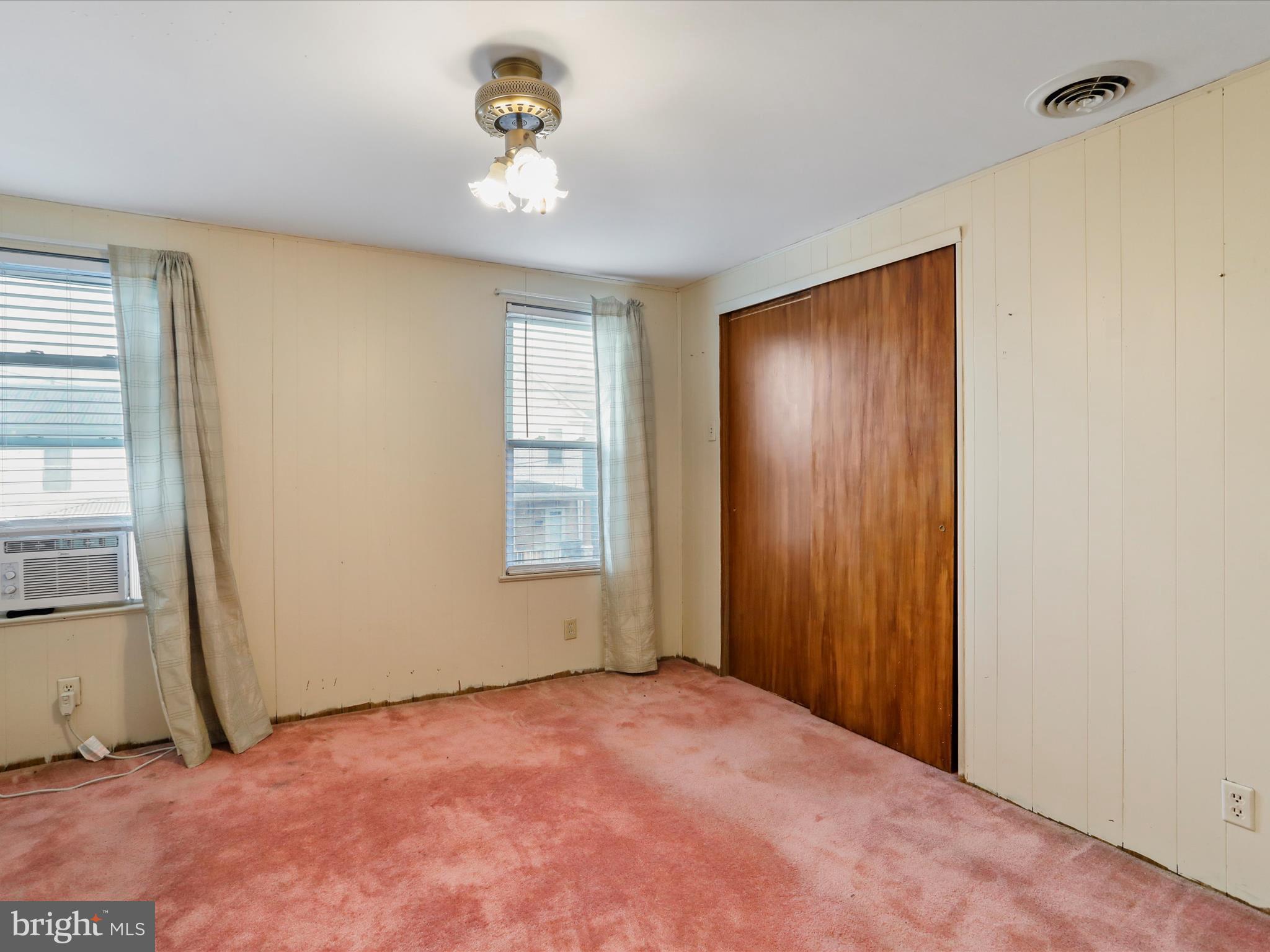 WEST END - Residential